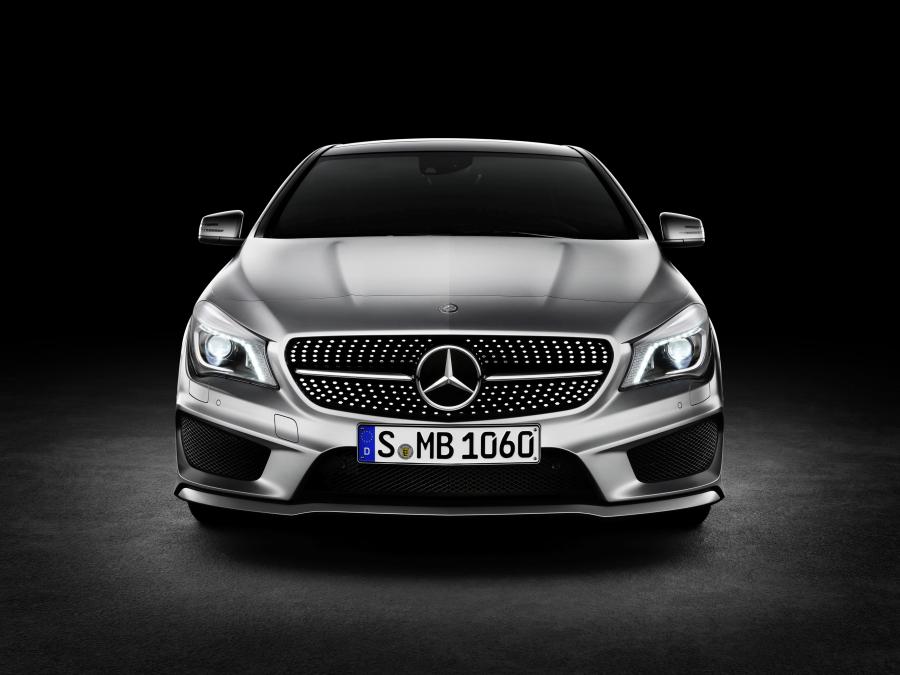  Mercedes-Benz CLA250 2014 года  (US) (фото 3 из 28)